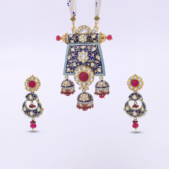 22KT Gold Eternal Kundan Meenakari Pendant Set - Image 1