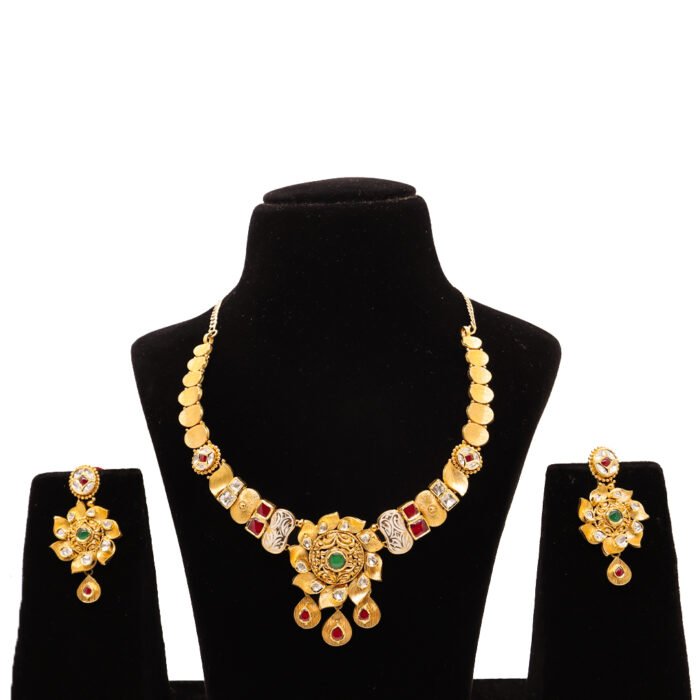 22KT Gold Pristine Antique Necklace with Earrings - Image 1